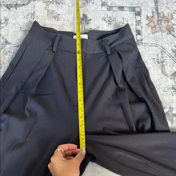 Meshki Grey Tailored Wide-Leg Pant - Picture 6 of 7